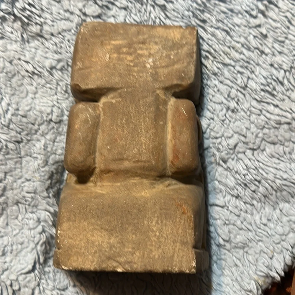 Statue - Picture 2 of 5